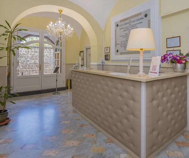 Public Area 2, Sisters' Hotel, Napoli