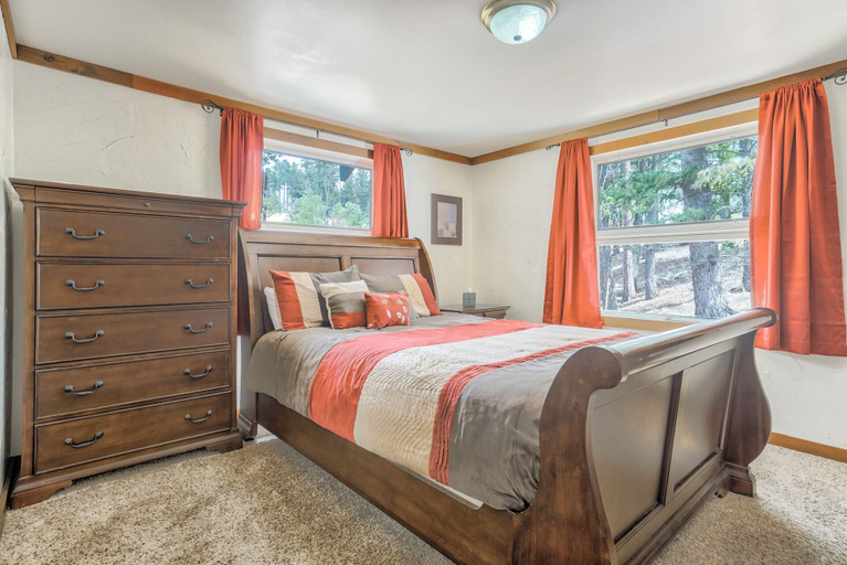Interior 2, 256 Sioux Trail, Teller
