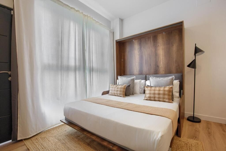 Room 3, Dobo Fuenlabrada Lima, Madrid