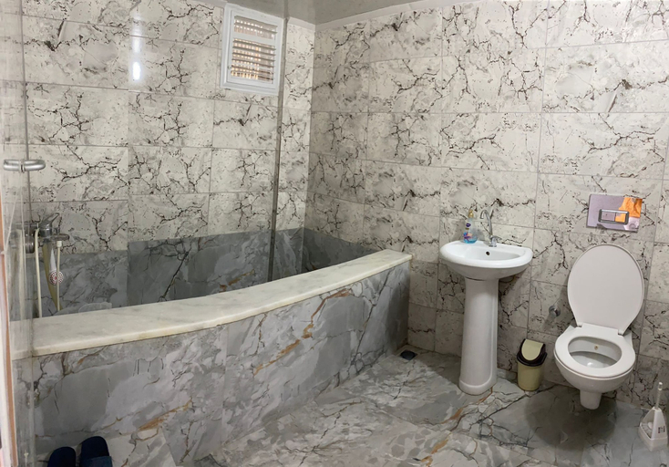 Bathroom 5, Oguz Pansiyon, Akköy