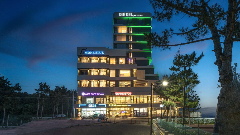 Exterior & Views 2, Goseong Moneblue Pension, Goseong
