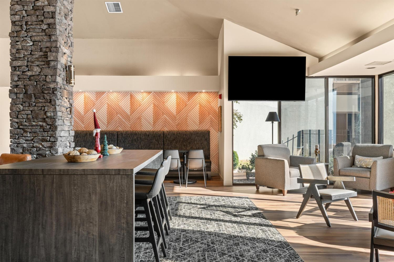 Public Area 3, Best Western Courtview Hotel, Greene