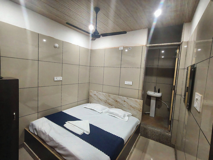Room 4, HOTEL BLUEBELL INN, Lucknow