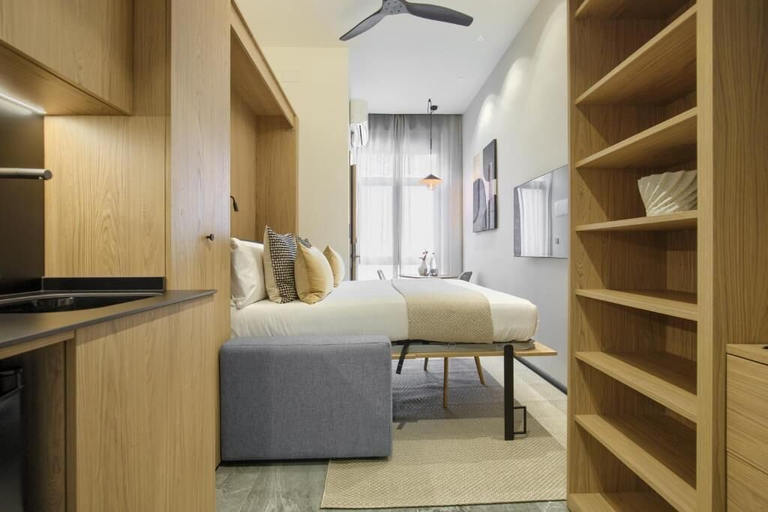 Room 2, Dobo Madrid Palos, Madrid