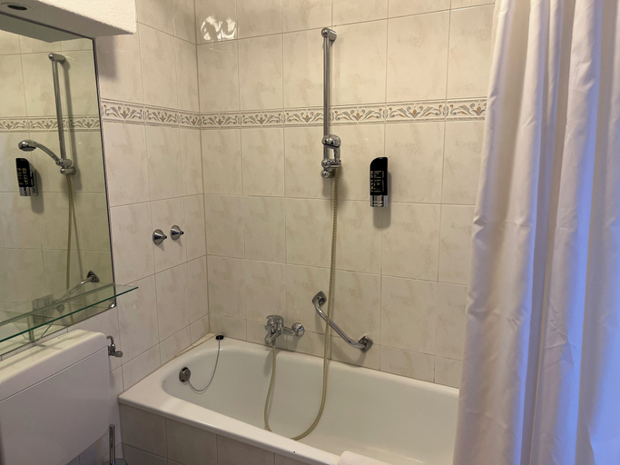 Bathroom 5, Hotel Traube Aumüller Rüdesheim, Rheingau-Taunus-Kreis