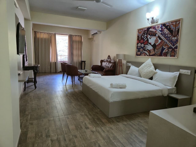 Room 4, Lords Studio Inn Mandi, Mandi