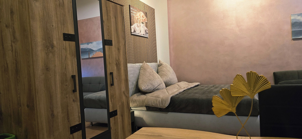 Room 3, Andreas Apartments, Berlin