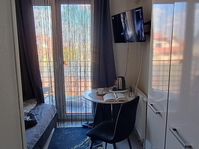 Others 5, Motelik White House - pokoje goscinne, Radom City