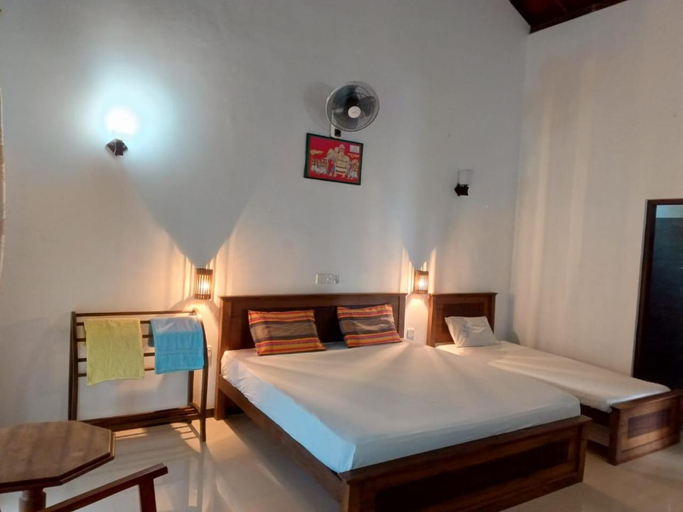 Bedroom 3, Lagoon Villa, Hikkaduwa