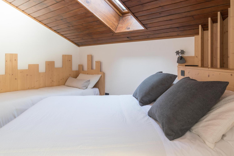 Bedroom 3, Hotel Miralago, Belluno