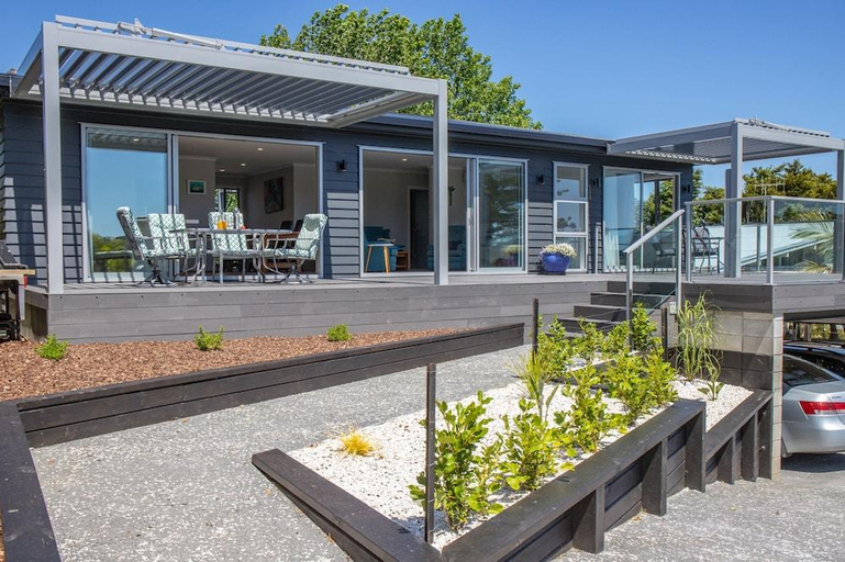 Others 5, Changing Tides BnB, Far North