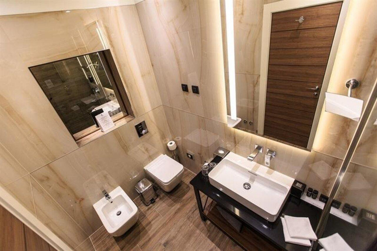 Bathroom 4, Kalamper Hotel & Spa