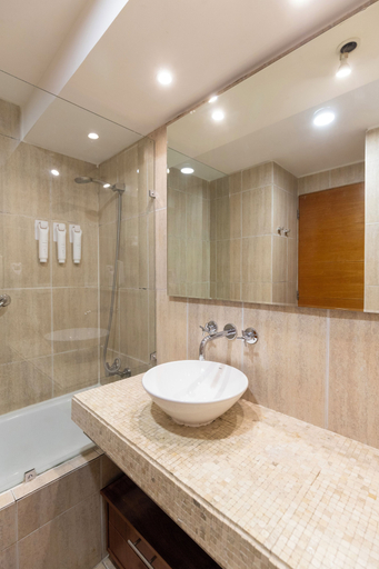 Bathroom 4, RQ Providencia Apartments, Santiago