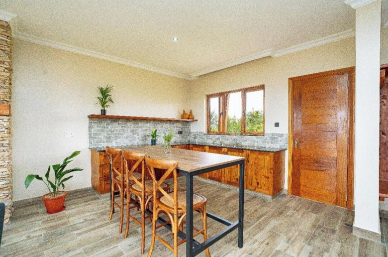 Dining, Inchorroi Cottages, Kajiado West