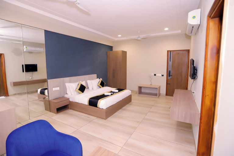 Room 2, Hotel Nirvana Inn Near Expo Center, Gautam Buddha Nagar