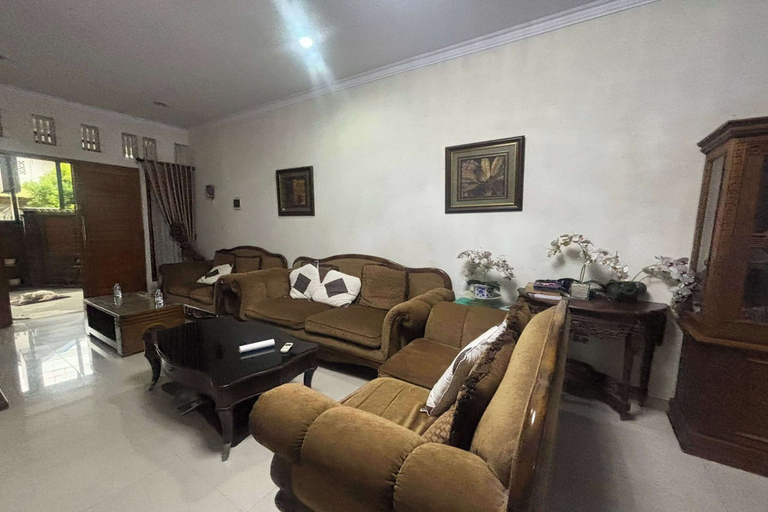 Living area 4, OYO 95075 Matoorstay Syariah, Sleman