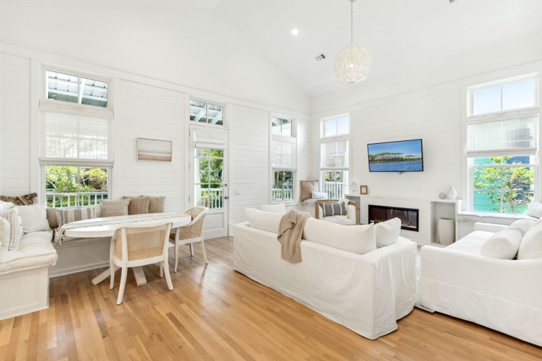 Interior 4, 133 Silver Laurel Way, Walton