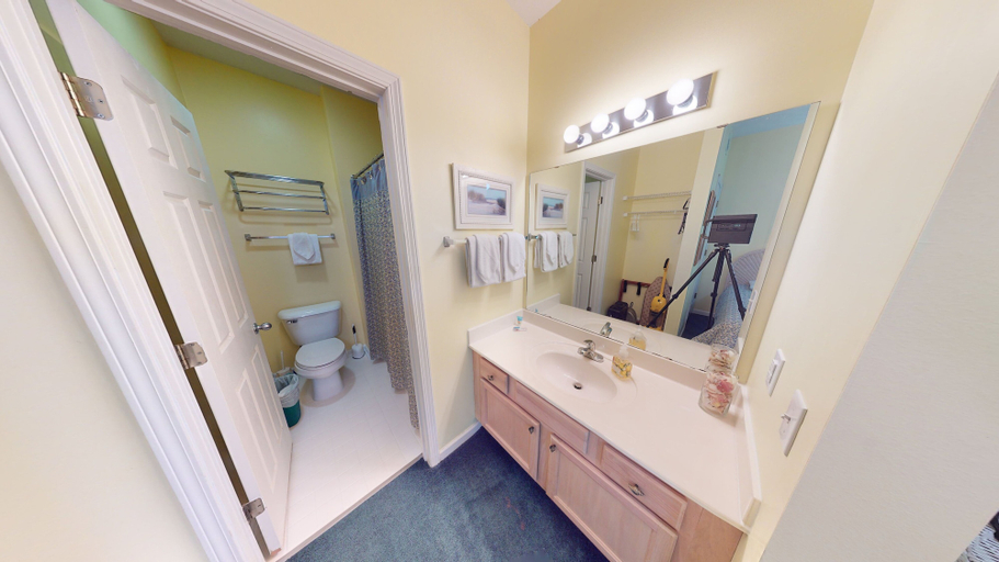 Interior 4, Royal Poste Unit 2605, Brunswick