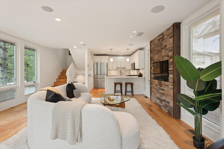 Interior 4, Aspen Eleve Serene 3BR Retreat With Hot Tub, Pitkin