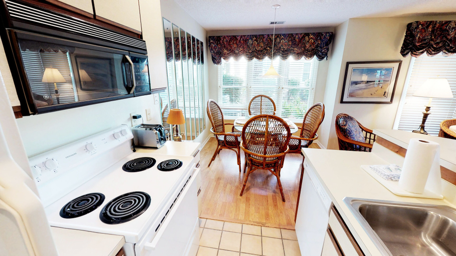Interior 3, River Creek 1 Unit 401, Brunswick