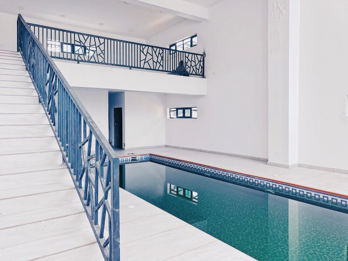 Pool 5, Aradu Apartment, AbujaMun