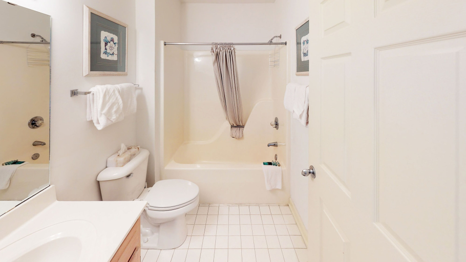 Interior 2, River Creek 2 Unit 1401, Brunswick