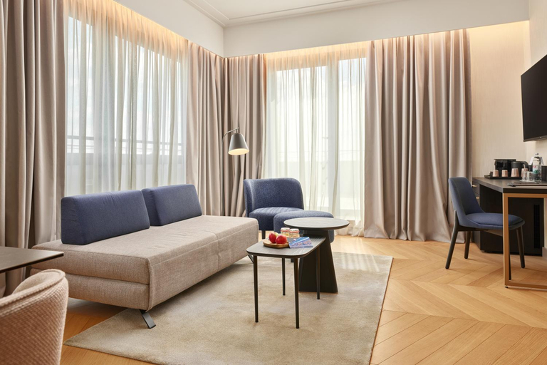 Others 5, Hotel International, Zagreb