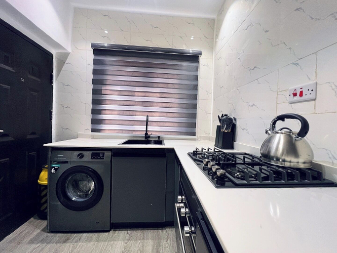 Private kitchen 4, Qlets Prive's Shortlets, Bwari