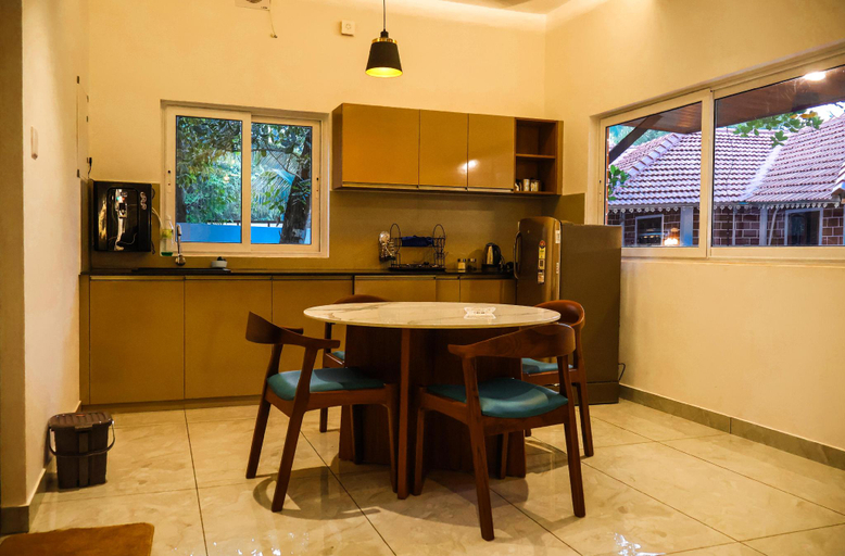 Food & Drinks 5, View Point by Kadavu , Thrissur