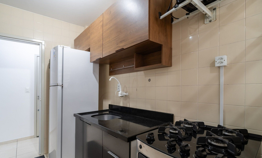 Private kitchen, Apt w/ 2BR and Balcony in Downtown Floripa Ceb1106, Florianopolis
