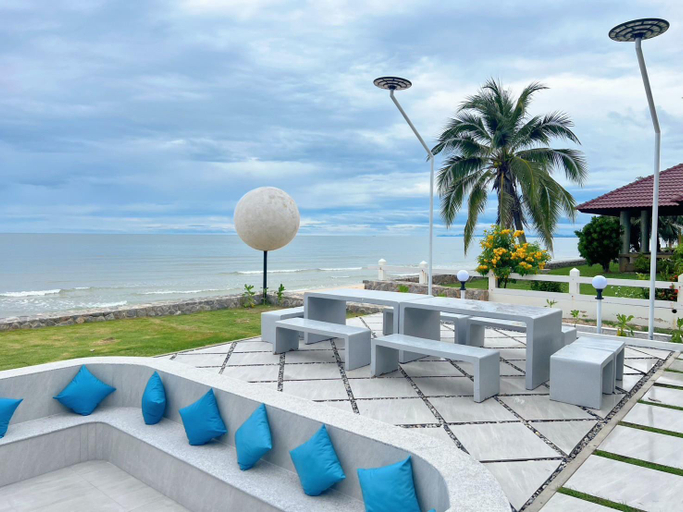Food & Drinks, Pailay Beachfront Villa Cha-Am, Cha-Am