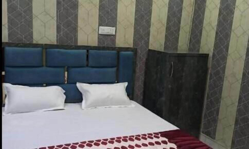 Room 5, Captain Guest House, Mathura