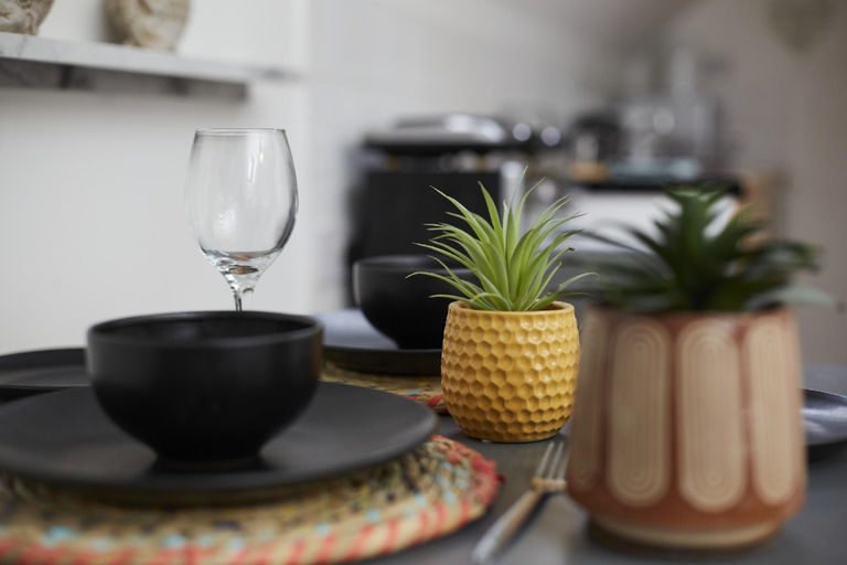 Food & Drinks 4, Hayy Studios Comfortable Stays in Deighton, Kirklees