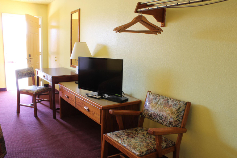 Others 4, Westworld Country Inn, Hill