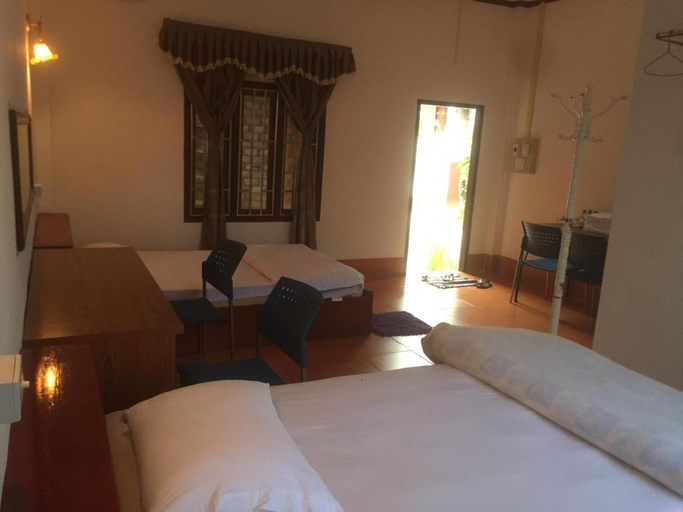 Bedroom 3, Kongkeo Guesthouse, Pek