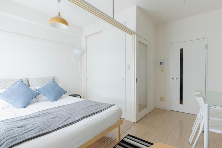 Bedroom 2, Yakuin apartment, Fukuoka