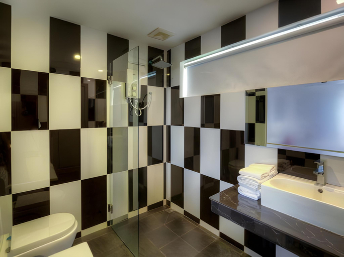 Bathroom 5, Angkor Sweet Night Hotel, Siem Reap