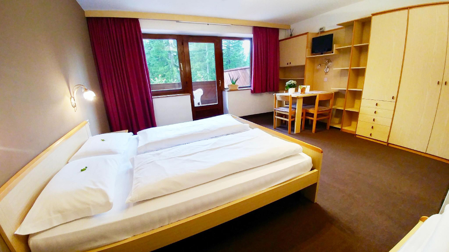 Bedroom 2, Camping Sass Dlacia, Bolzano