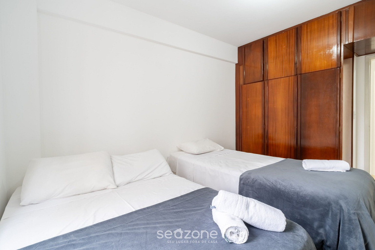 Room 5, Apt w/ 2BR and Balcony in Downtown Floripa Ceb1106, Florianopolis