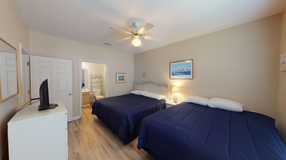 Interior 4, River Creek 2 Unit 2003, Brunswick