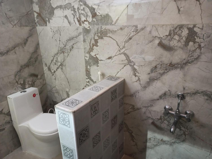 Bathroom 3, Maruthi Residency, Hyderabad