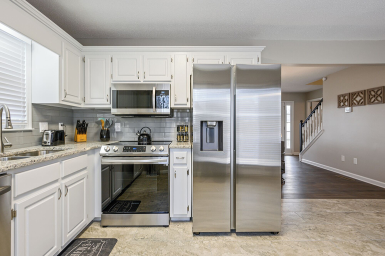 Interior 4, 23 Magnolia, Rydal, Bartow
