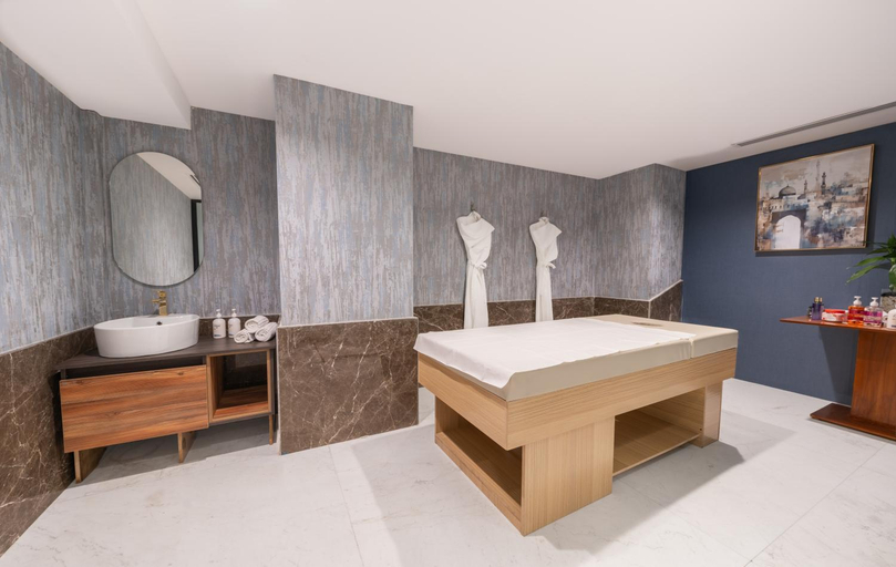 Bathroom 4, MADEN Hotel, Al Madinah Al Munawwarah