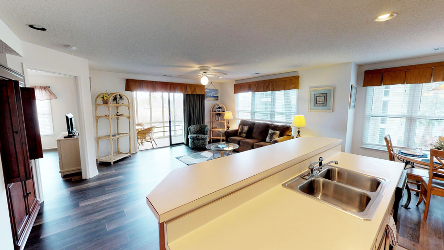 Others 4, River Creek 1 Unit 304, Brunswick