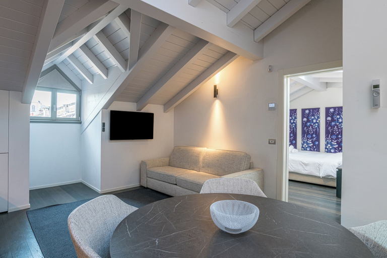 Room 2, Palazzo La Cortesella, Como
