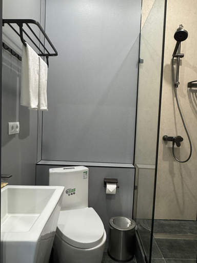 Bathroom, Home Inn, Almaty