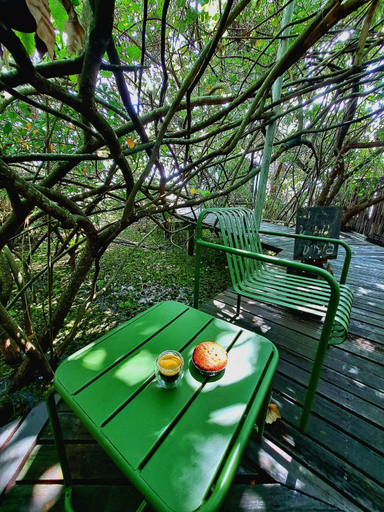 Public Area, Charn Mai Chai Lay, Khuan Khanun