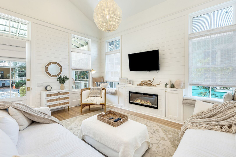 Primary image, 133 Silver Laurel Way, Walton