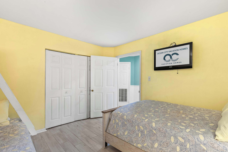Interior 4, Sam Remo 208, Worcester