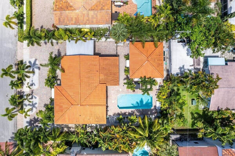 Interior 4, Miramar Villa by Rove Travel Heated Pool, Beach, Palm Beach